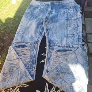 " Encrypted " Men's distressed Jeans 👖 EUC Size 34